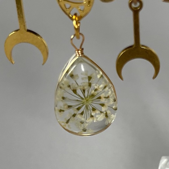 Moth flower moon stars earrings gold dangle boho - Picture 3 of 6